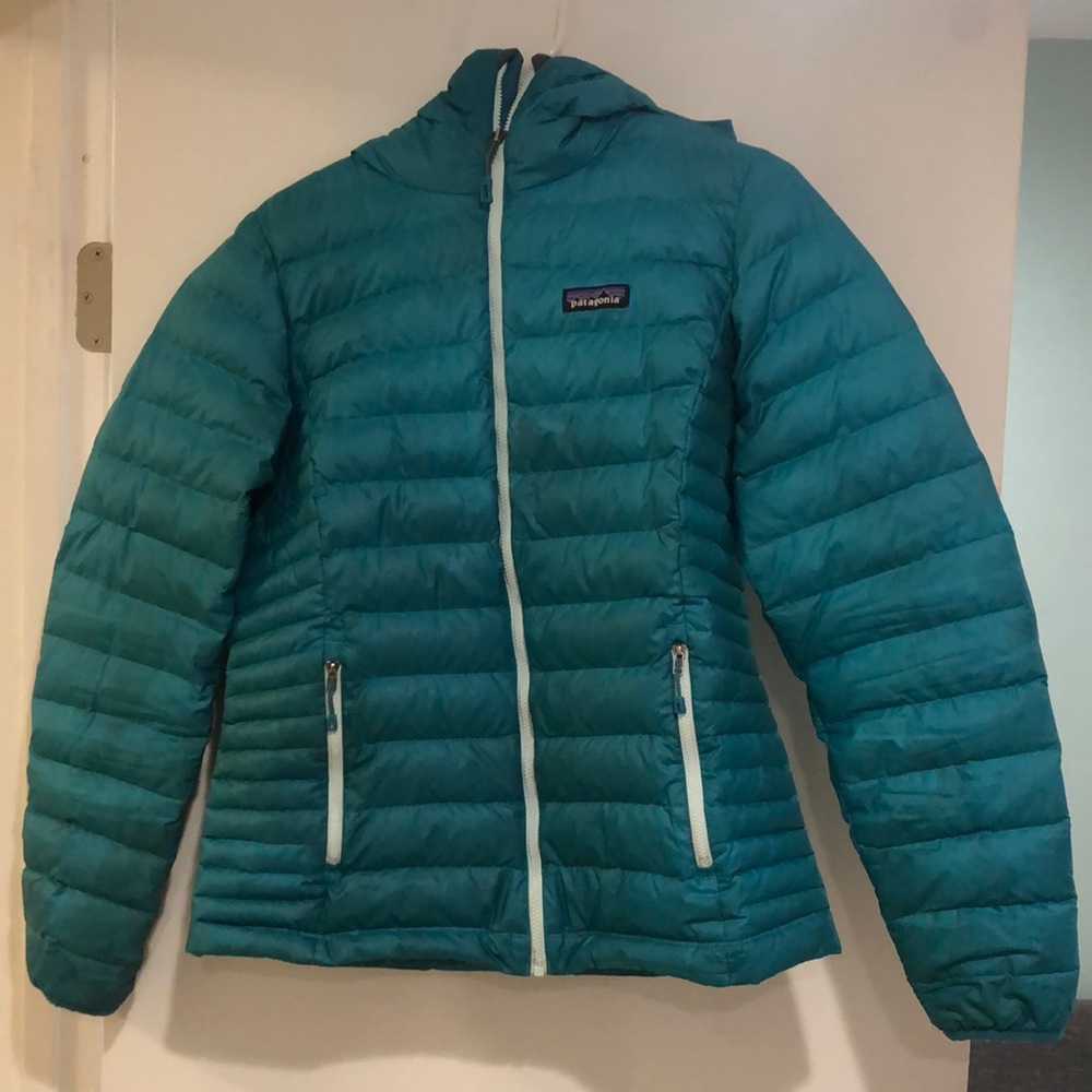 Patagonia Women’s Down Sweater Hoody - Medium